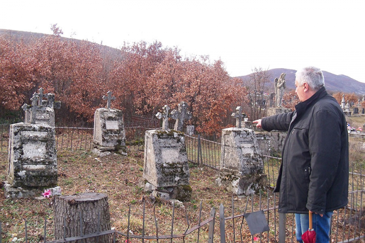 Oživjele sjenke nad ruskim grobljem