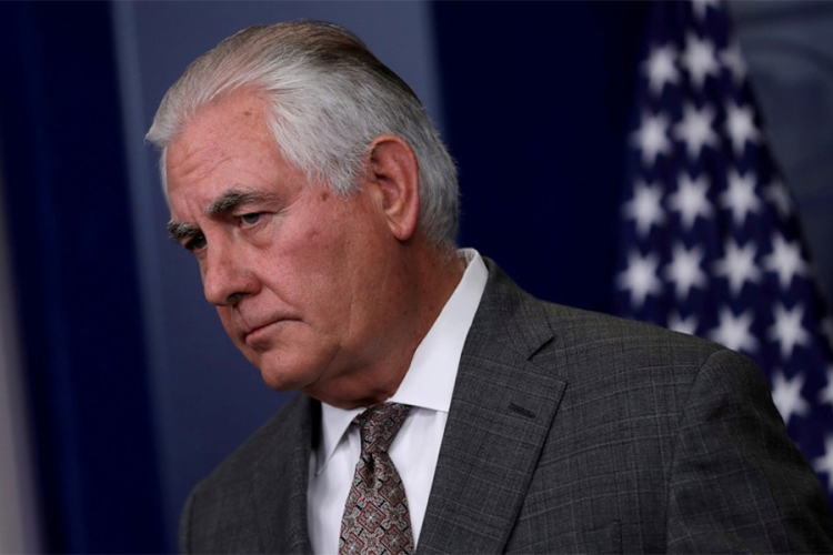 Tillerson se moli za Ameriku u poruci diplomatima