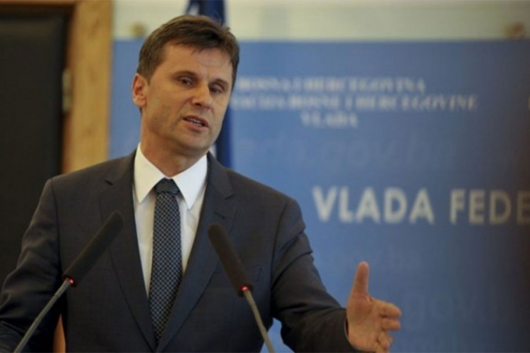 Novalić: Predložiću da se o imenovanjima ne govori do kraja mandata