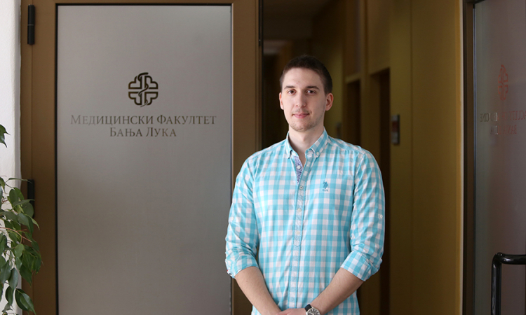 Mladen Đurić, student s prosjekom 9,79: Cilj je steći što više znanja iz svih oblasti medicine