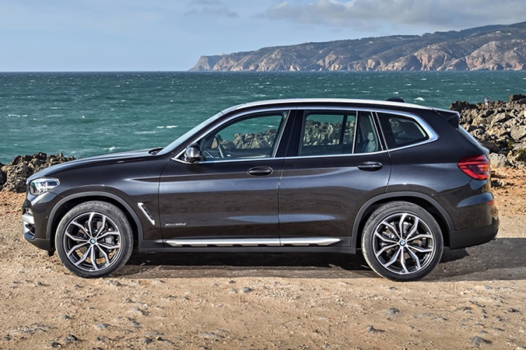 BMW iX3 koncept debituje u aprilu