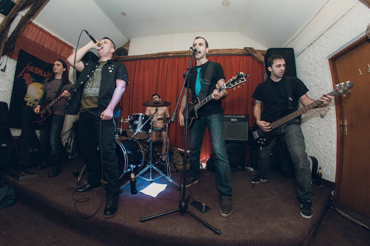 Prijedorski pank-rok sastav "The Shejvers" predstavio "Moj svijet"
