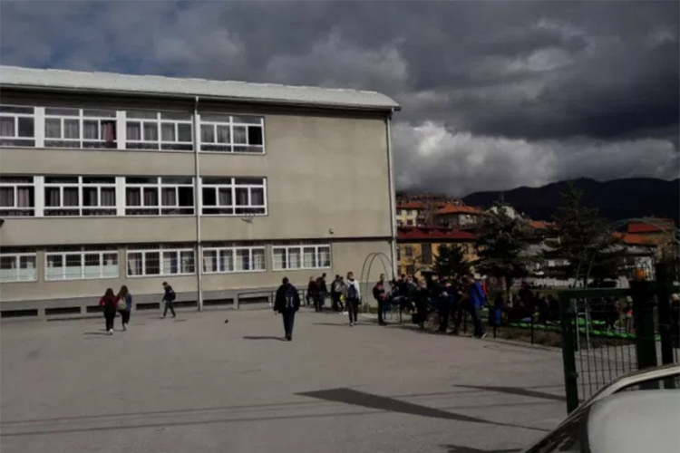 Ponovo dojava o bombi u školi u Sarajevu