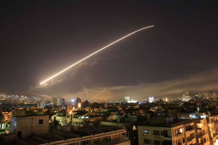 Amerika, Britanija i Francuska bombardovale Siriju