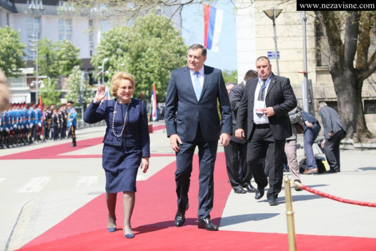 Valentina Matvijenko stigla u Banjaluku, svečani doček ispred Palate Republike