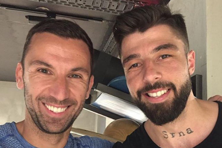 Srpski fudbaler istetovirao Srnino prezime na vratu