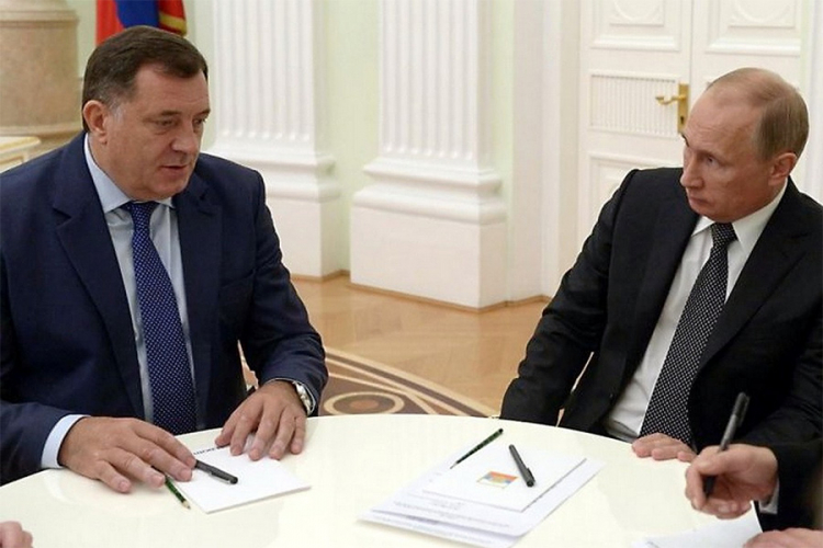 Dodik pozvan na inauguraciju Putina, Vučić nije