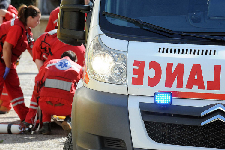 Pojedine službe hitne pomoći u RS na muci, potrebni sanitetska vozila i kadar