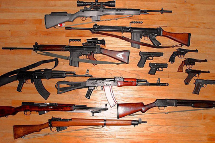 Zaplijenjeno 38 pušaka, 13 pištolja i tri revolvera