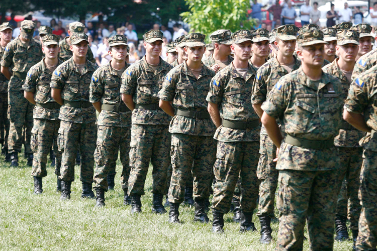 Vojnici Oružanih snaga BiH sve više napuštaju stroj