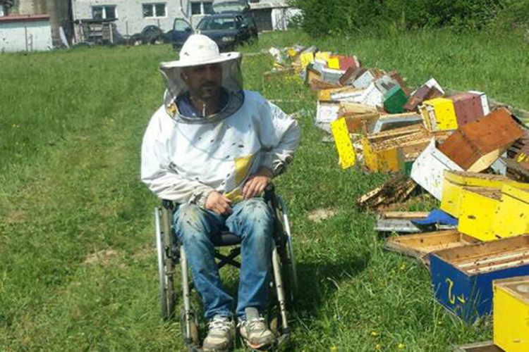 Vandali stopostotnom invalidu uništili 40 košnica