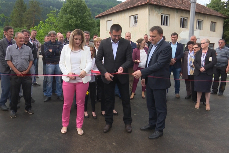 Povratnici pozdravili obnovu puteva u Lušci Palanci