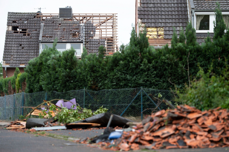 Snažan tornado u Njemačkoj uništavao kuće, ima povrijeđenih
