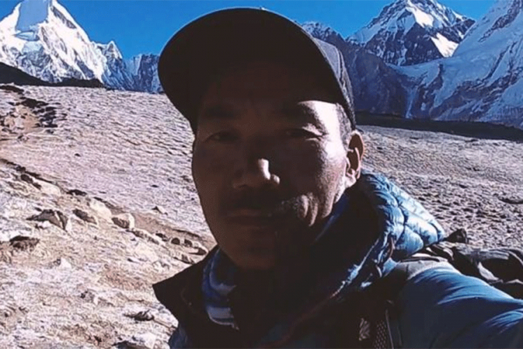 Iskusni šerpas okončao 22. pohod na Mont Everest