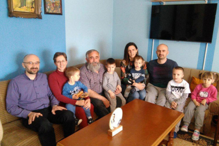 Porodica Vinčić iz Prnjavora ruši stereotipe: Sreću našli na selu
