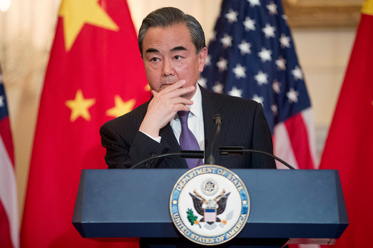 Vang: Kina čvrsto podržava sastanak Trampa i Kima