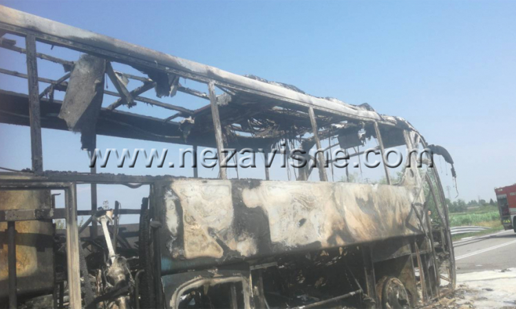 Izgorio autobus koji je odvezao banjalučke đake na ekskurziju