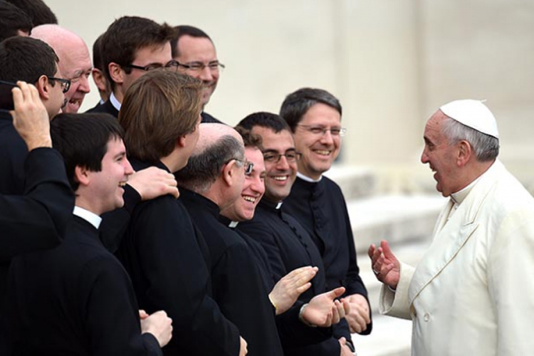 Katolička crkva će dozvoliti brak sveštenicima?