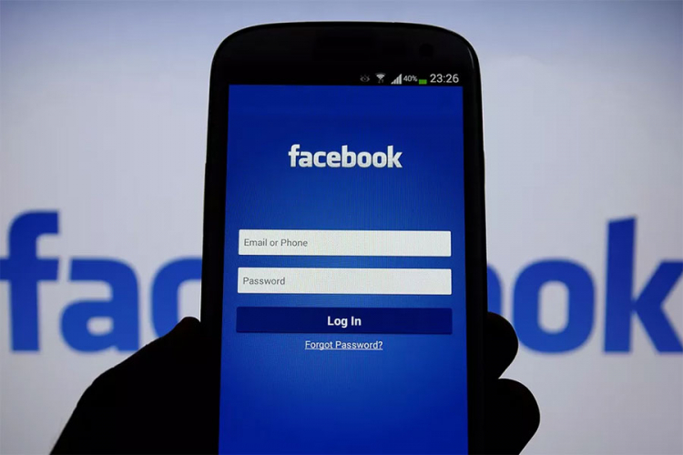 Opada interes za Facebook, raste za druge platforme