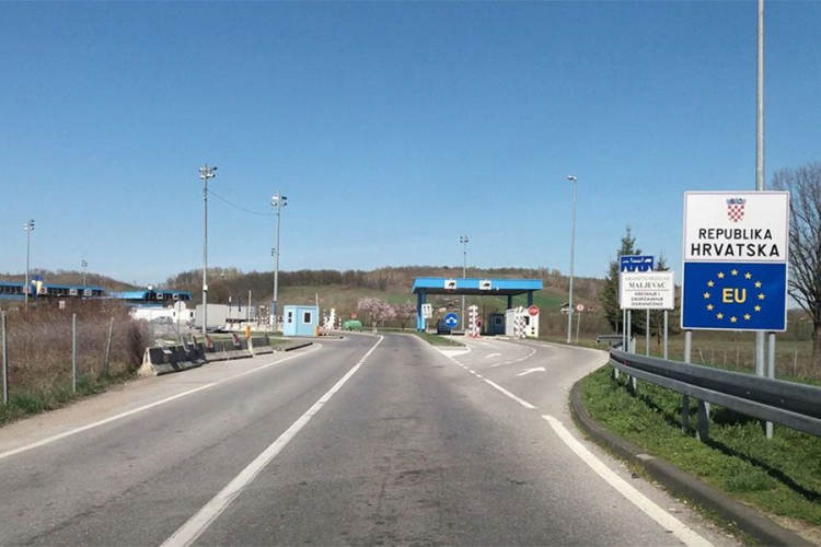 Migranti napustili GP Maljevac, vraćeni u prihvatni centar u Velikoj Kladuši