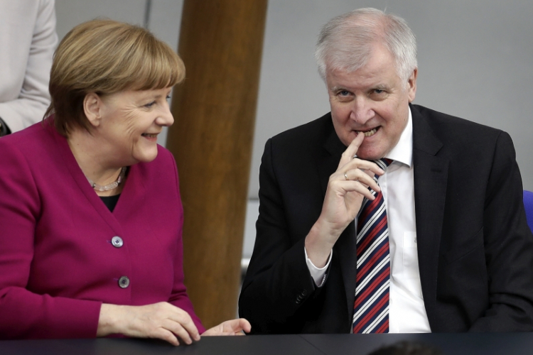 Bild: "Tranzitne zone" spas za Merkelovu, Zehofer ostaje