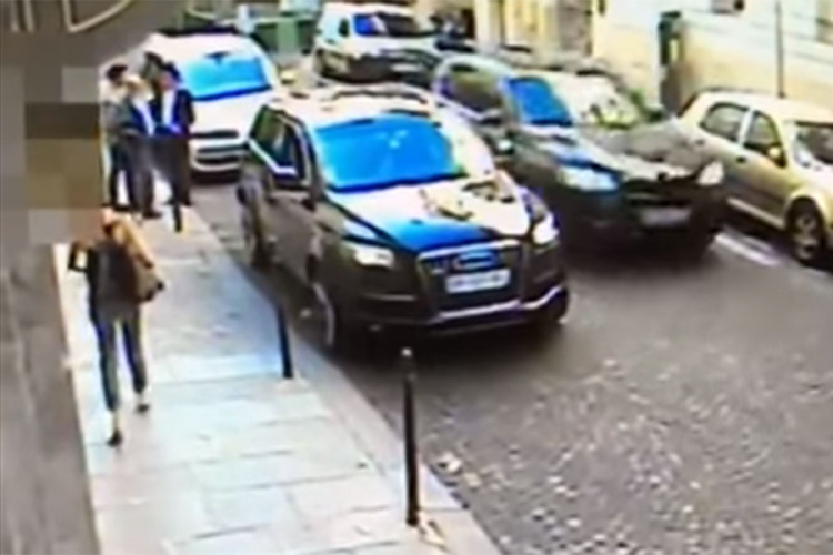 Izraelskom diplomati ispred nosa ukrali Audi Q7