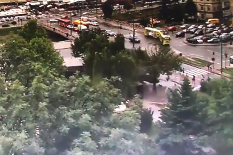 Pogledajte kako je tramvaj iskočio iz šina u Sarajevu