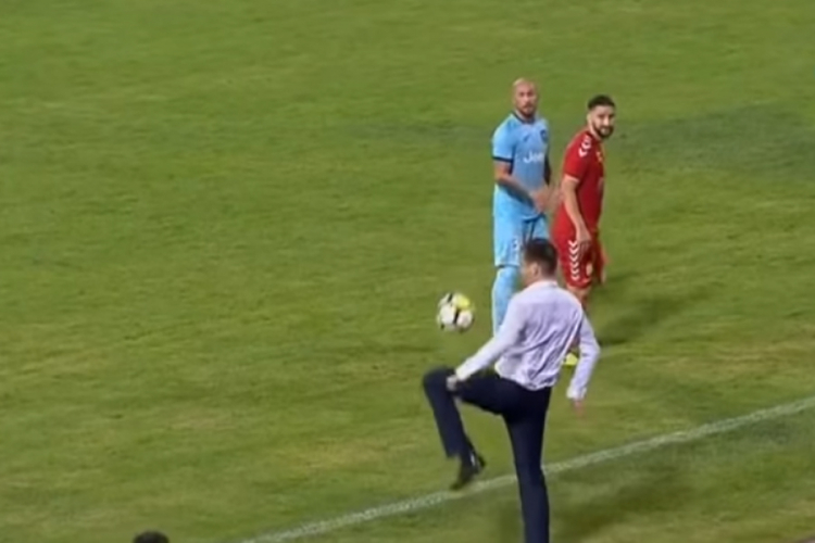 Najbanalniji crveni karton: Lalatović žonglirao loptu pa isključen