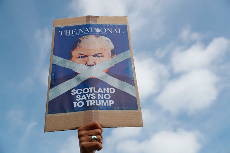 Protest u Škotskoj zbog dolaska Trampa