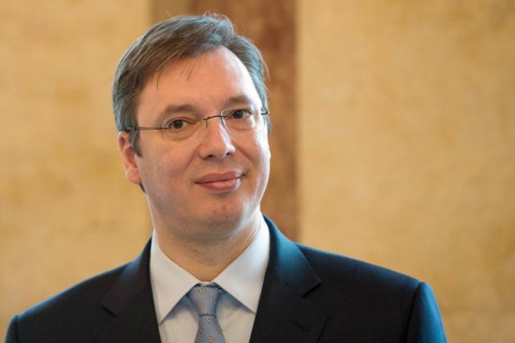 Vučić: Čestitaću i Kolindi i Makronu
