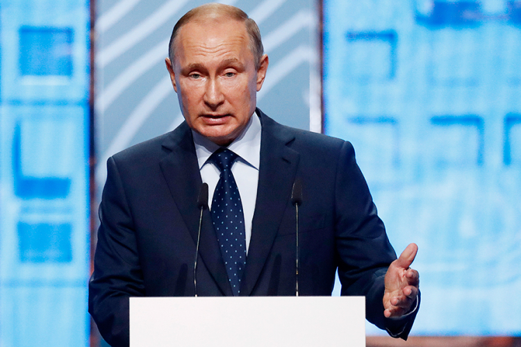 Putin: Testiranje superteškog raketnog nosača treba da počne 2028.