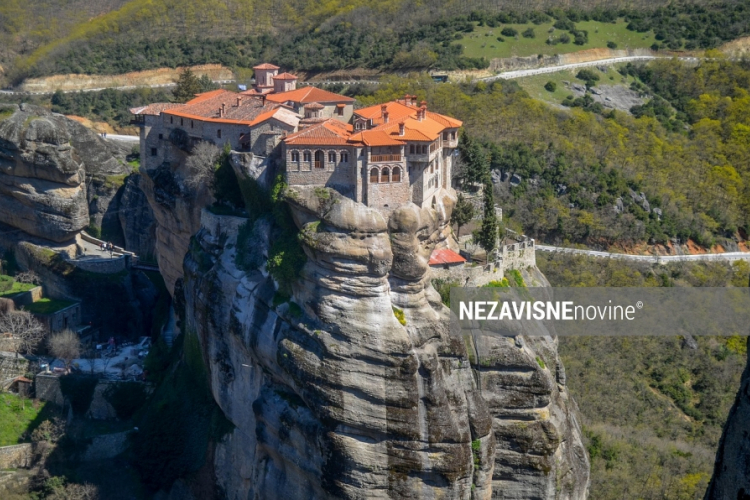 "Nezavisne" u posjeti grčkim manastirima: Meteora prkosi vijekovima