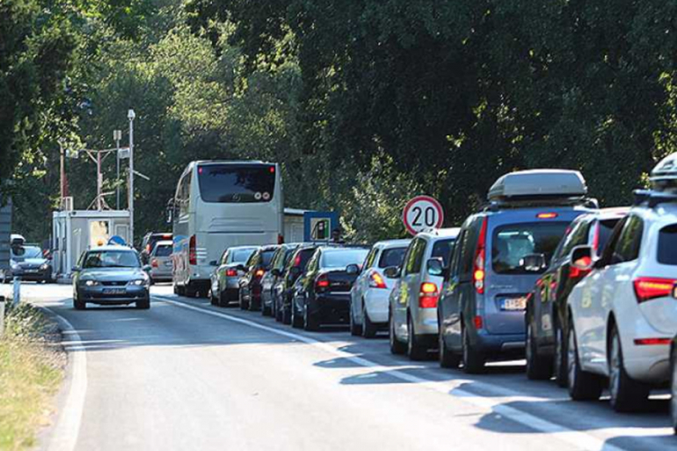 Pojačan saobraćaj na izlazima iz BiH