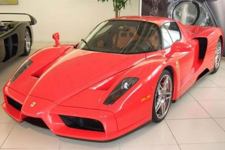 Prodaje se Šumaherov Ferrari Enzo