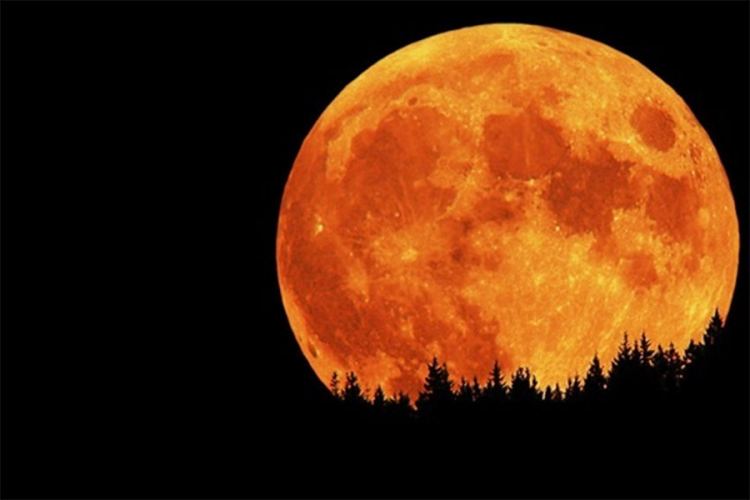 Večeras pomračenje Mjeseca, najduže u ovom vijeku