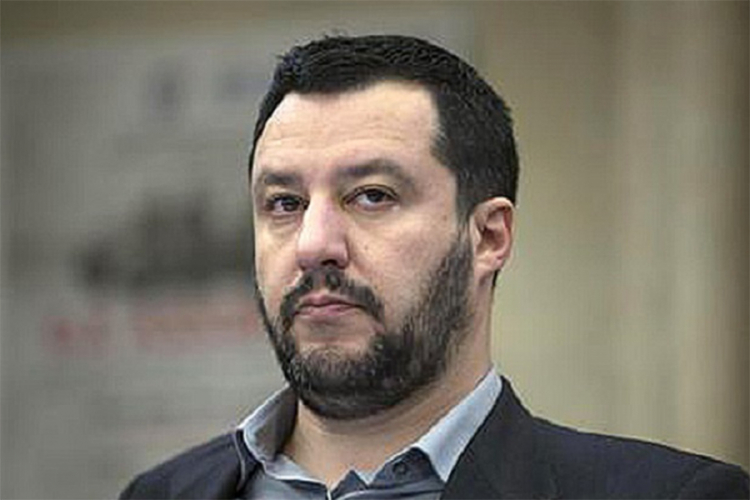 Salvini: Evropa pokušava da prevari London