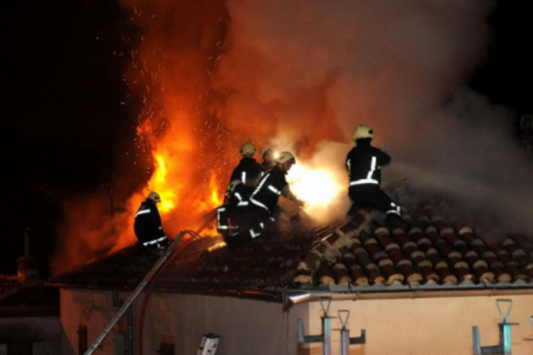Starica zapalila kuću u Glamočanima