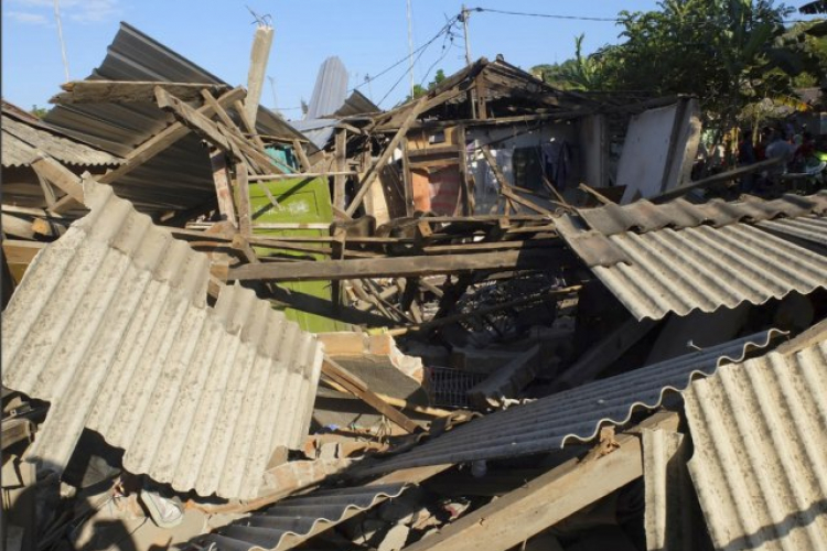 Raste broj žrtava razornog zemljotresa, evakuacija turista