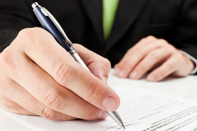 Potpisani ugovori sa 11 preduzeća za osposobljavanje 13 pripravnika
