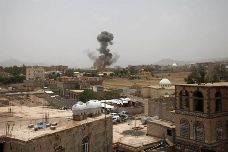 Najmanje 29 djece poginulo u napadu na autobus u Jemenu