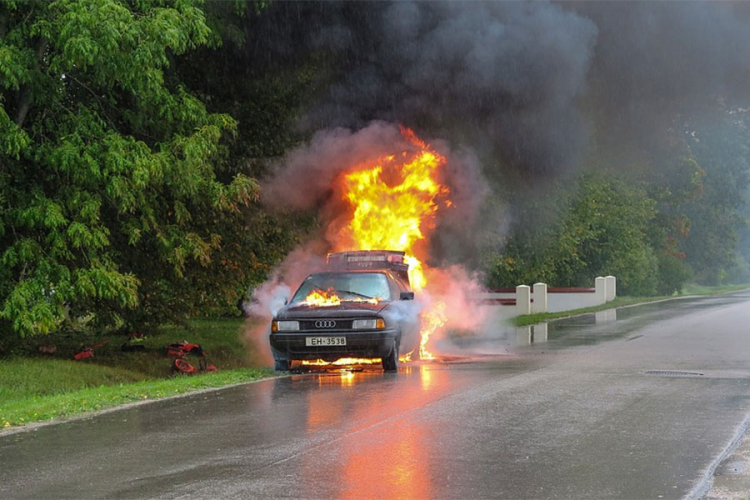 U gradovima širom Švedske zapaljeno 97 automobila