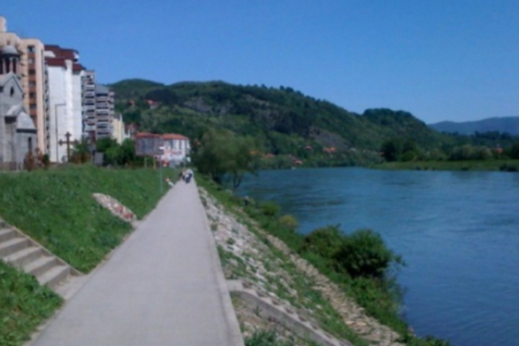 Pronađeno tijelo muške osobe na obali Drine