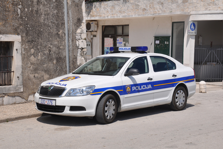 U Istri poginuo vozač automobila beogradskih registracija