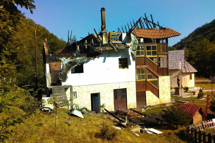 Vatra progutala krov i sprat kompleksa kod Višegrada