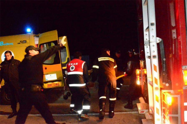 Autobus sa 48 srpskih turista se sudario sa kamionetom kod Soluna