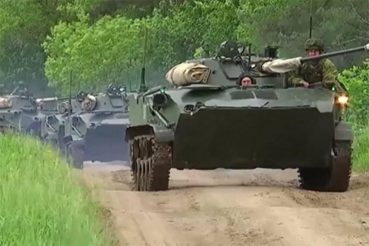 Više tenkova nego u bici za Kursk: Vojne vježbe Rusije i Kine najveće u istoriji
