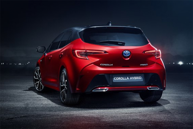 Toyota ukida Auris, vraća Corollu hečbek i karavan