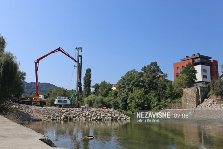 Izgradnja teče po planu: Postavljeni šipovi za novi Zeleni most