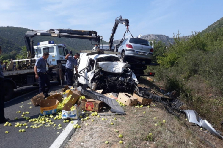 Dvije osobe poginule u teškoj saobraćajnoj nesreći kod Mostara
