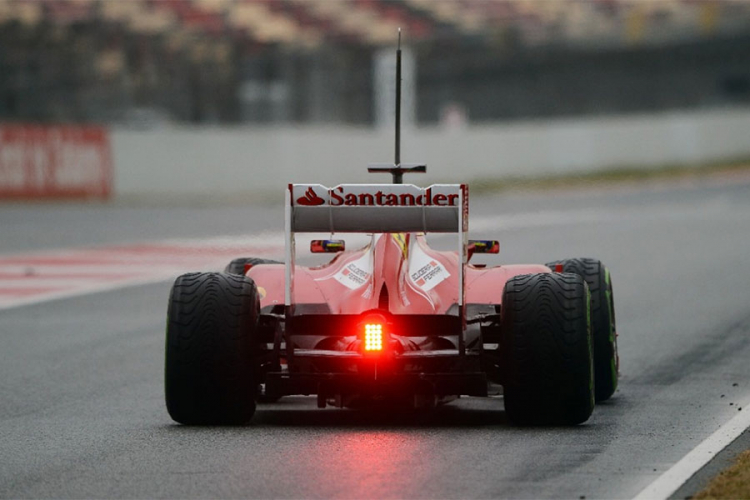 F1 bolidi dobijaju stop svjetla na zadnjem krilu